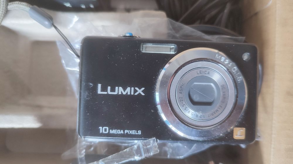Цифровий фотоаппарат "Lumix" FS 62