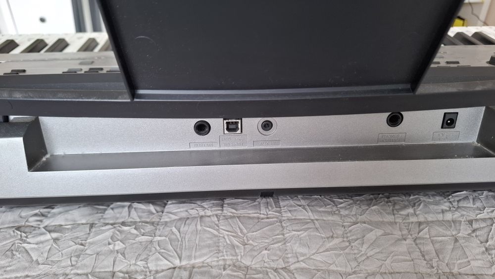 Keyboard Yamaha PSR E353