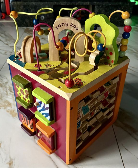 Бізі куб Battat