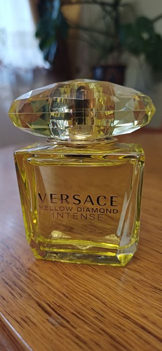 EDP Versace Yellow Diamond Intense