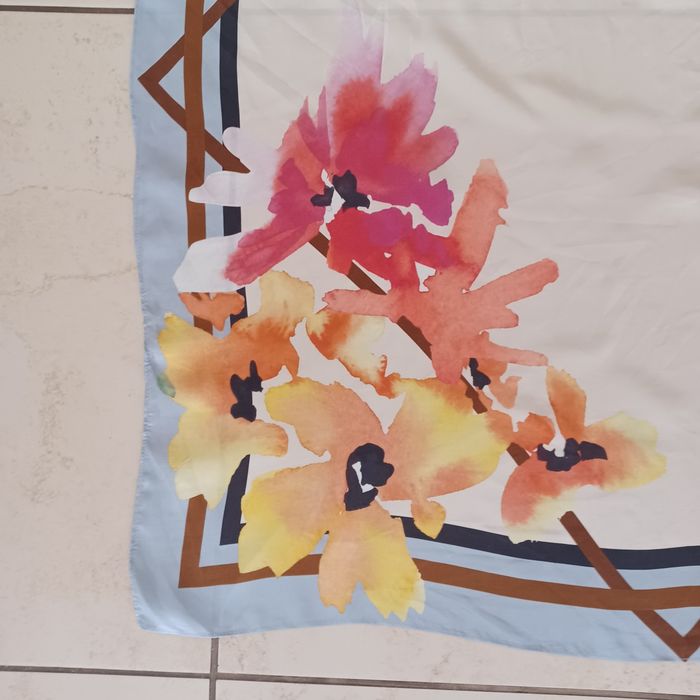 Apaszka jedwabna 75-75 cm