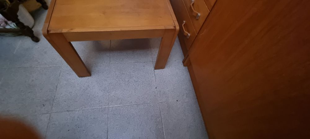 Mesa de centro em madeira