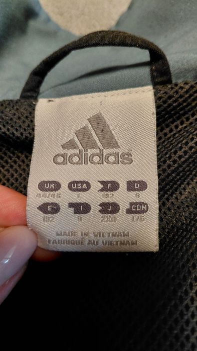 Kurtka Adidas 44/46 stan bardzo dobry
Bluza Adidas – męska, orygi