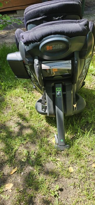 Bezwypadkowy fotelik Besafe iZi Plus X1 RWF  do 25 kg system SIP +