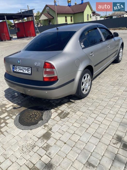 Шкода суперб.