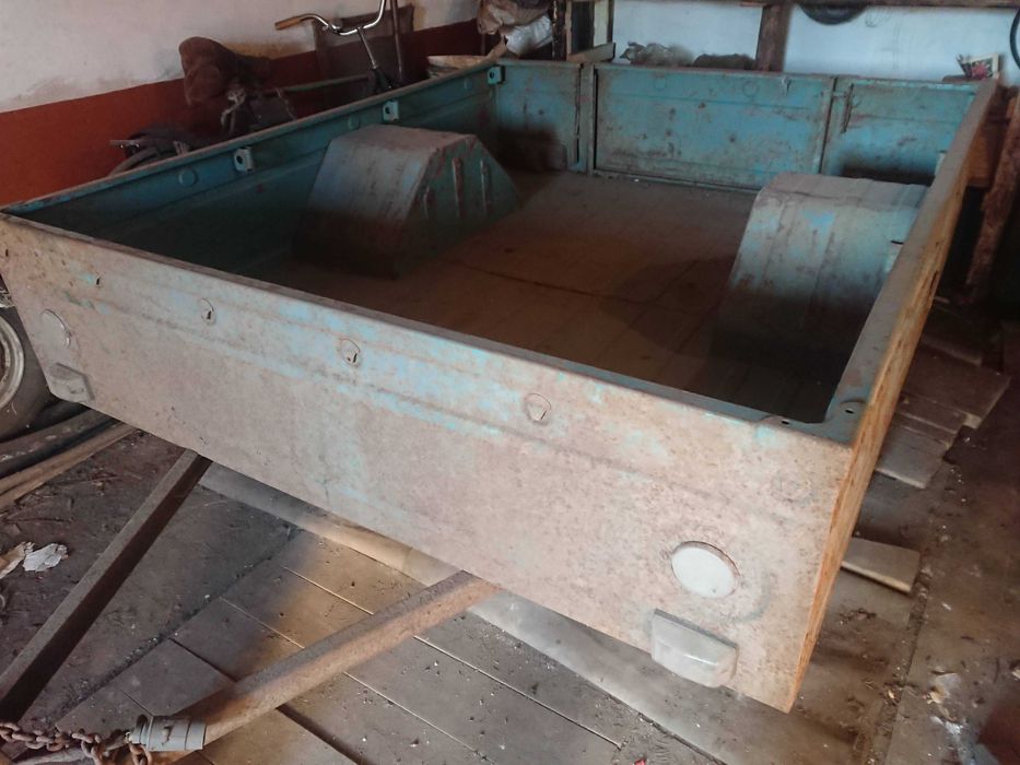 Автомобільний причіп  ХТ-81024