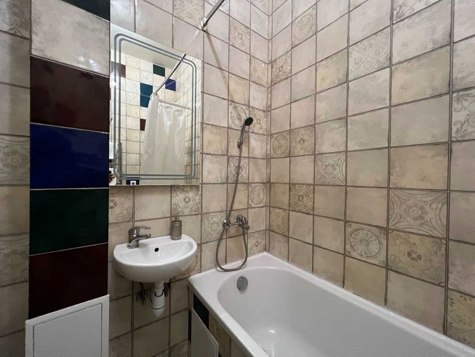 1к ВИП Центр Прорезная метро Золотые ворота,Театральная Подобово