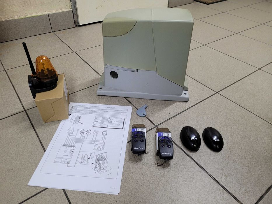 napęd do bramy przesuwnej