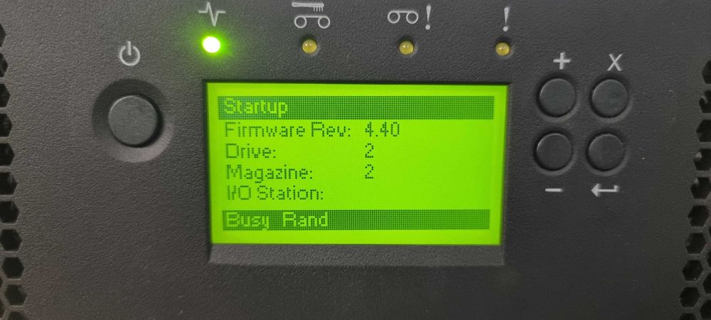 Стрічкова бібліотека IBM TS3100 + 11 картриджів lto3