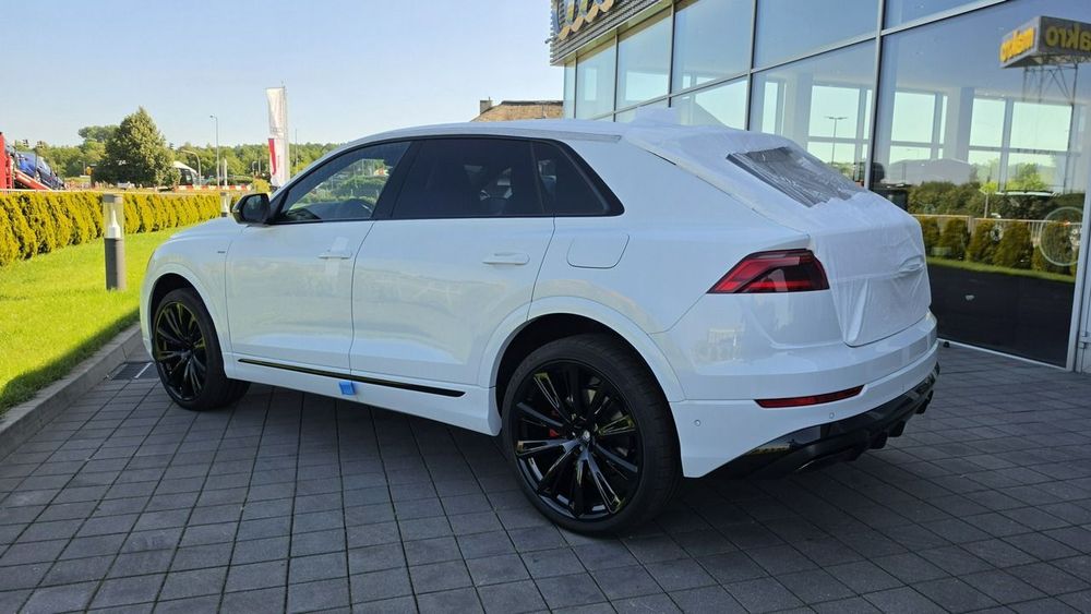Audi Q8 e-hybrid quattro 490 KM tiptronic pakiet Innovation Comfort HD Matrix