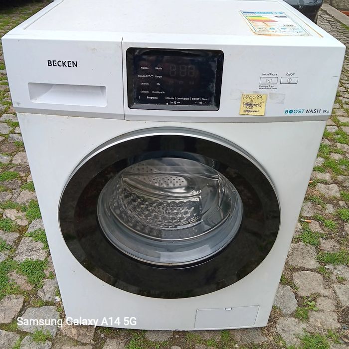 Maquuna de lava roupa