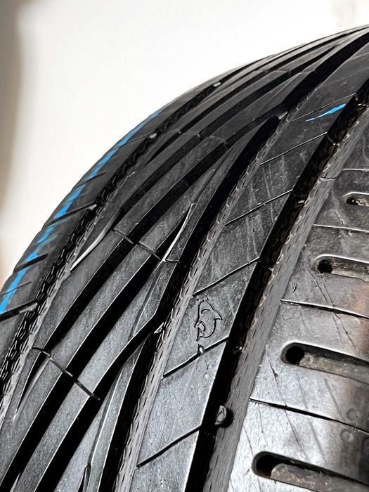 Pneus Uniroyal RainSport 5 - 215/45/17 - Como NOVOS