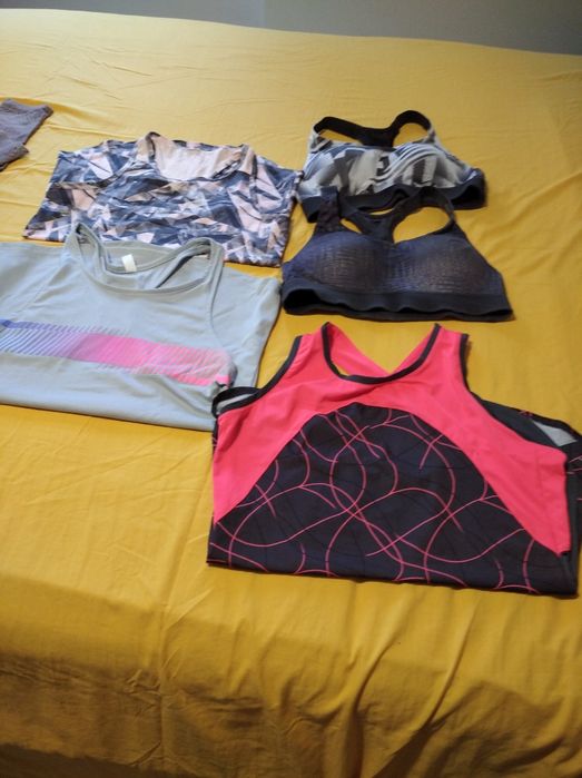 Tops e calças de desporto em ótimo estado