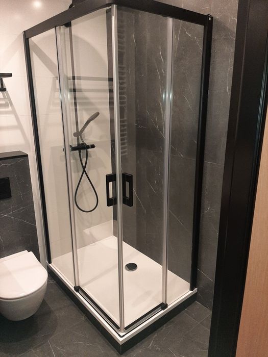 Naprawa spłuczki. Czyszczenie kanalizacji. Udrażnianie rur. Hydraulik