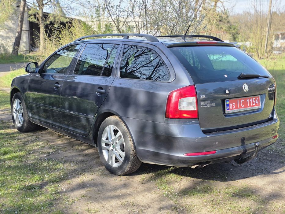 Октавія а5 2010 1.8tsi 7100$