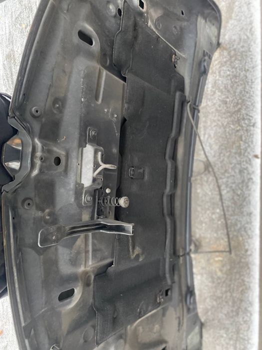 Капот Renault Megan3