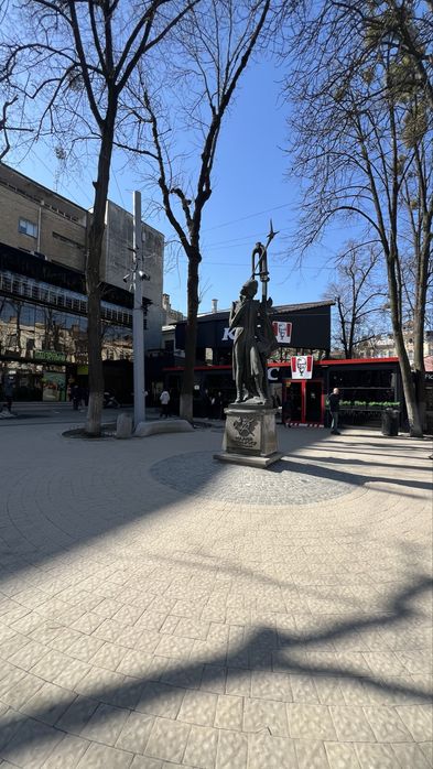 Приміщення в самому центрі, Театральна площа, КFC