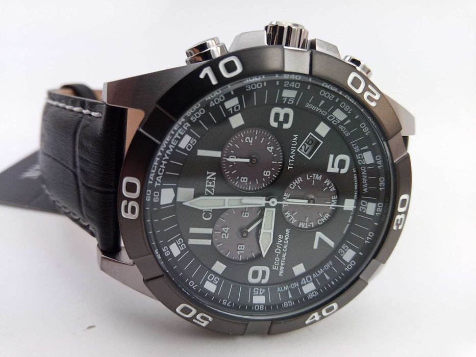 Мужские титановые часы Citizen BL5558-15H вечник, будильник, хронограф