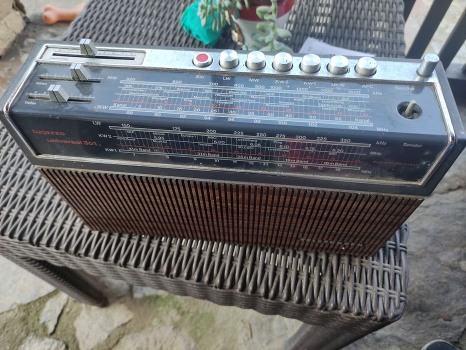 Rádio TELEFUNKEN Bajazzo Universal 301 Lamego (Almacave E Sé) • OLX.pt