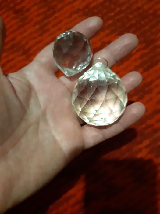 Камни . детали для люстр. 500 гр новые.