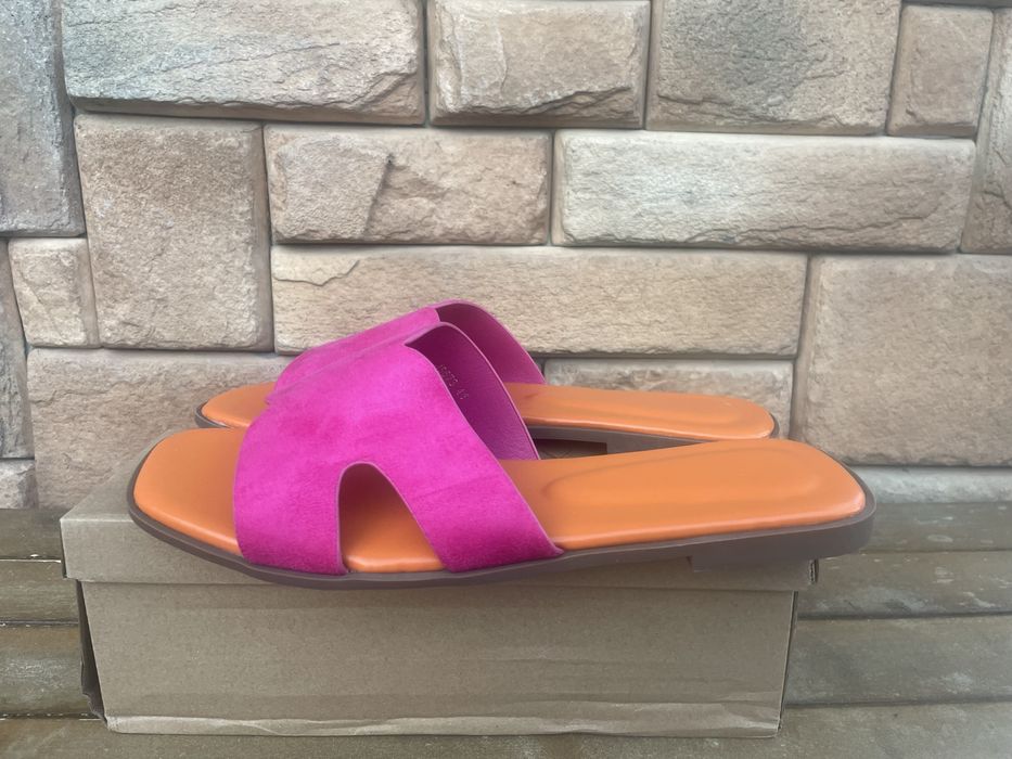 Klapki w stylu hermes 41