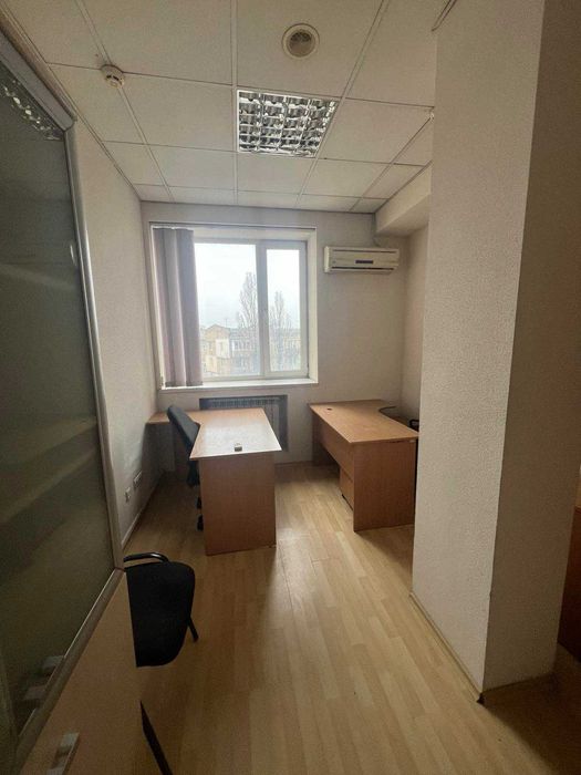 Оренда офісу 1500 м2., фасад, з меблями, Печерськ, метро Звіринецька