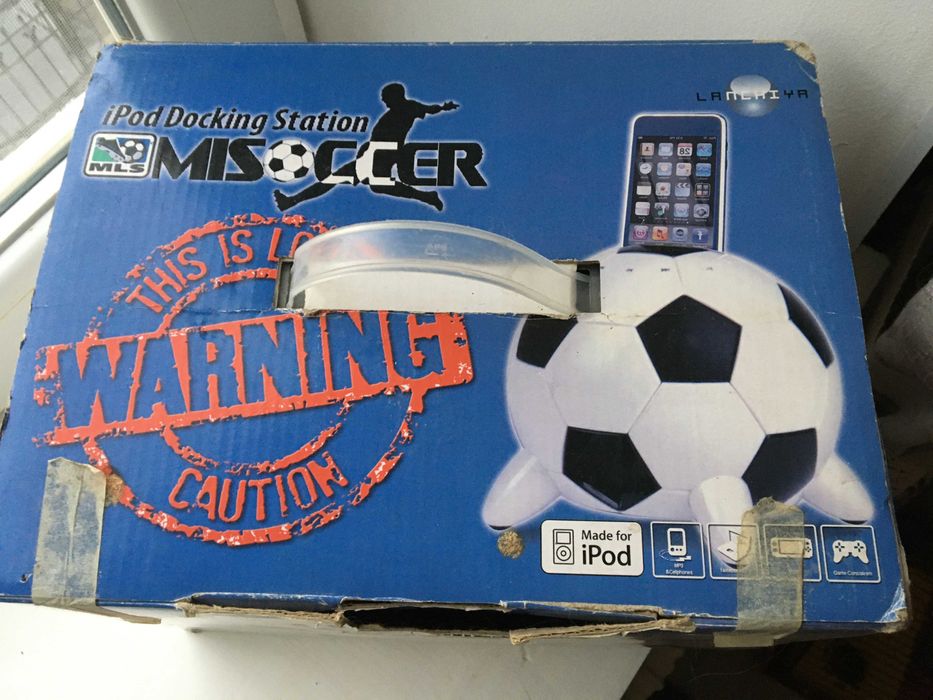 Айфон 4 + аудісистема і док-станція