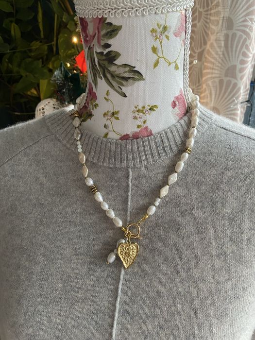 Naszyjknik handmade z pereł zapiecie typu toggle