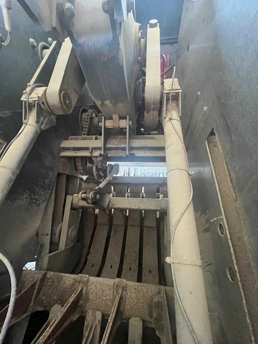 Enfardadeira Vicon LB 8100 OPTICUT