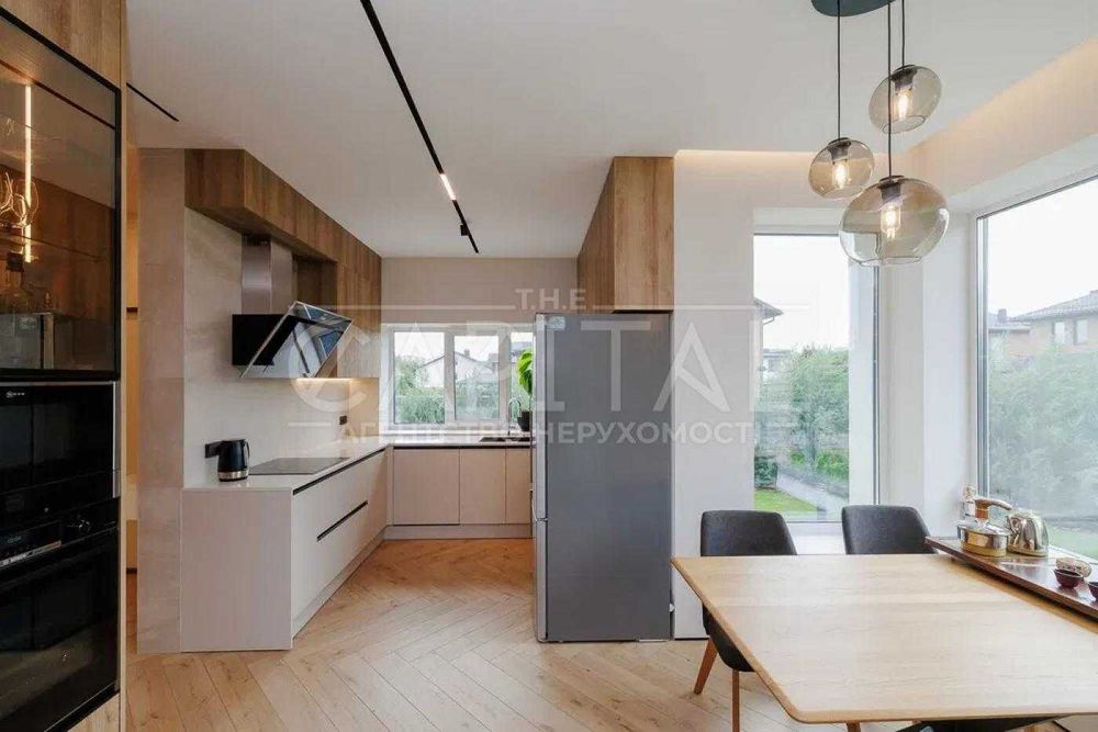 Продаж будинку 240м2 з басейном, газ, автономний | Софіївська борщагівка