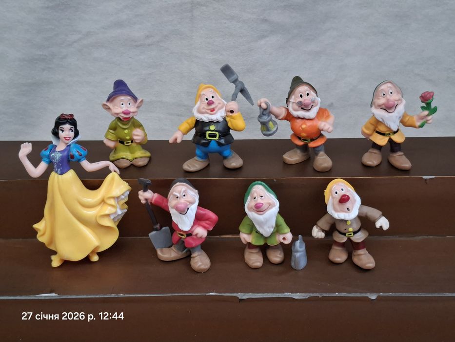 Набор фигурок 8 шт Белоснежка и семь 7 гномов Snow White