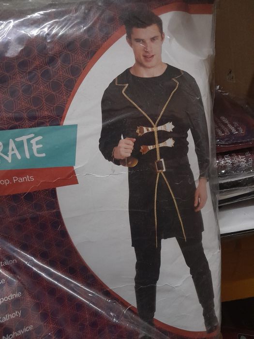 Pirat strój przebranie na karnawał dla mężczyzn.