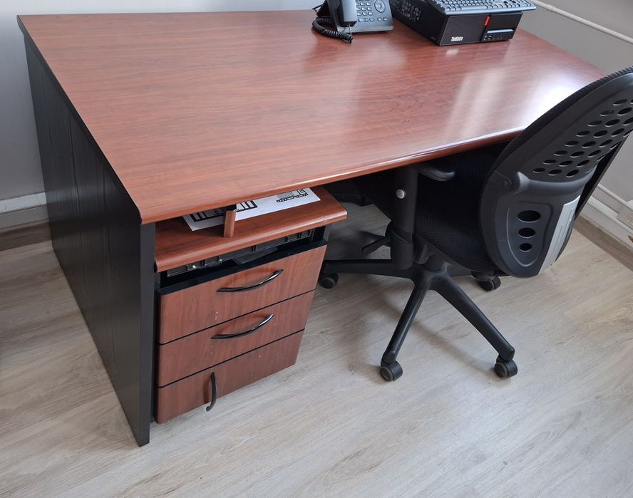 Komoda + biurko (duże meble)