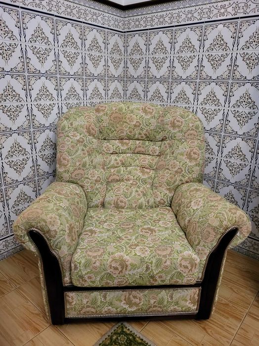 Conjunto (1 Sofá e 2 Poltronas)