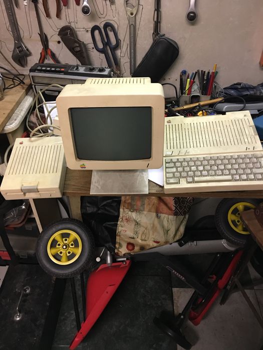 Primeiro portatil Apple a funcionar