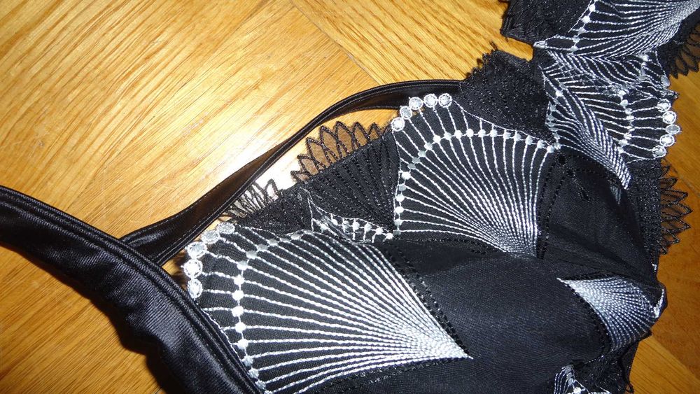 Biustonosz Figleaves Curve Art Balcony 105E jak panache,paski, strapsy