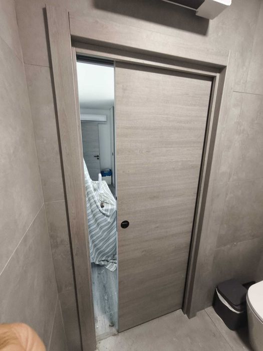 Aplicação/Instalação de portas e rodapés e piso vinílico