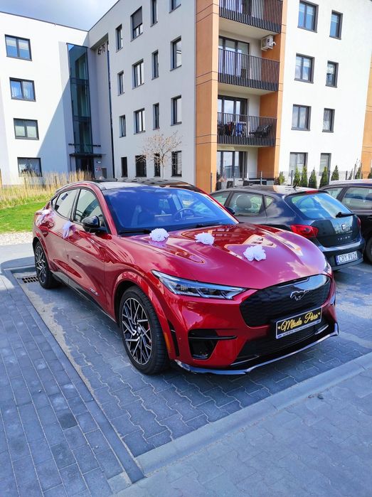 Auto do ślubu limuzyna samochód do ślubu