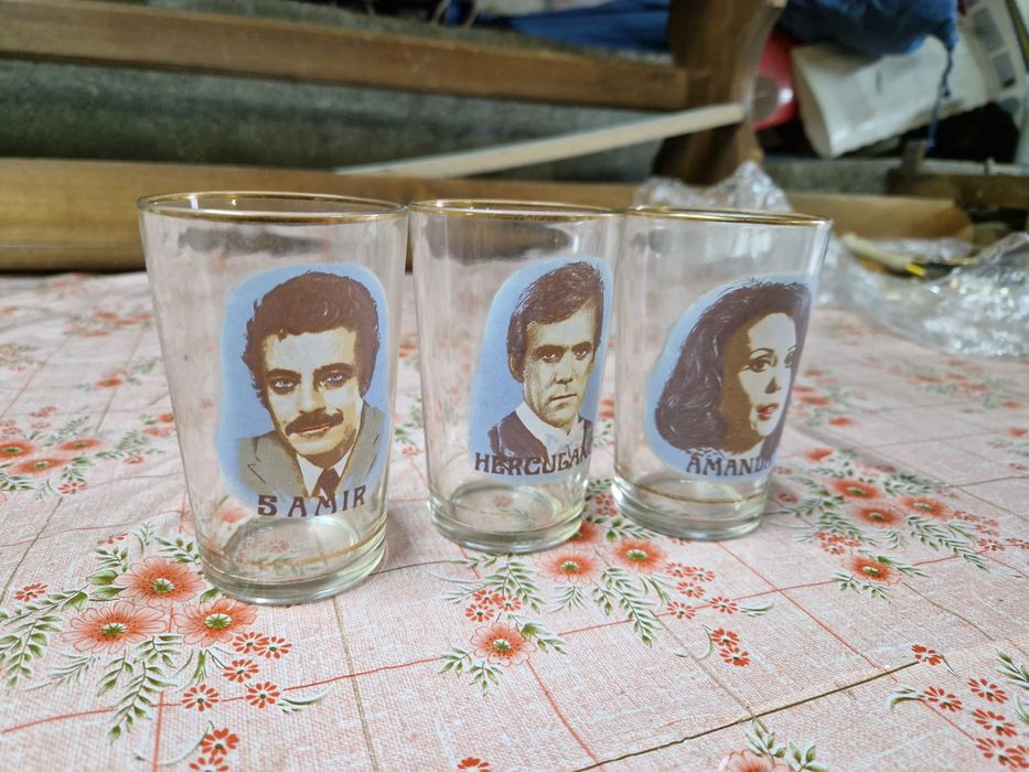 Copos antigos usados