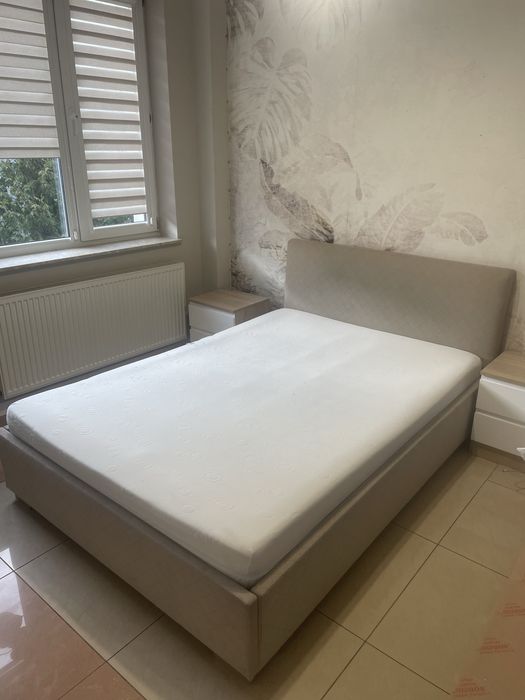 łóżko beżowe 140x200