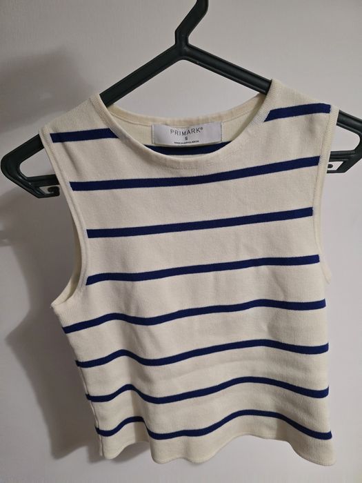 Top curto às riscas