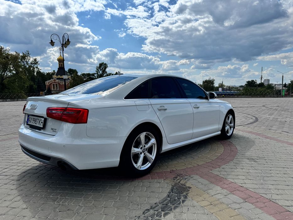 Продам автомобіль Ауді А6С7 3.0 бензин