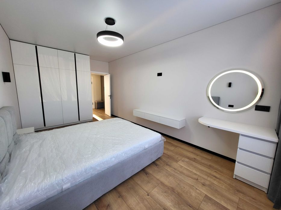 Квартира 50 м2 в новобудові з ремонтом, меблями і технікою