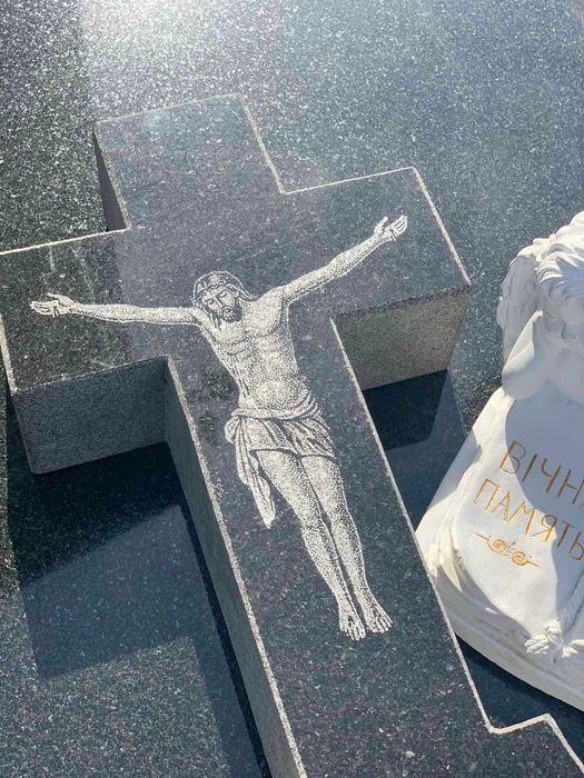 Пам'ятники граніт, бетон,колумбарії.Гранітні комплекси.Благоустрій