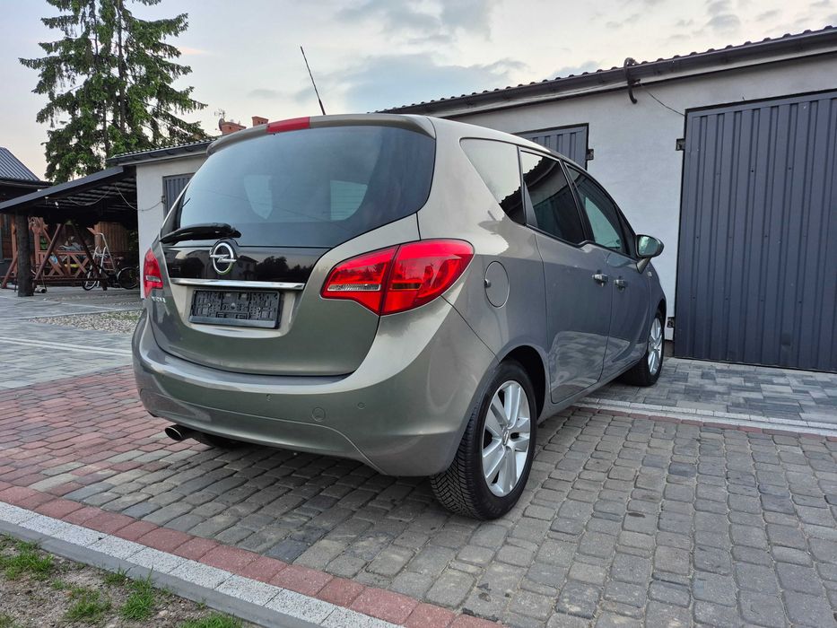 Sprzedam Opel Meriva 1,4 140kM 2011 rok produkcji