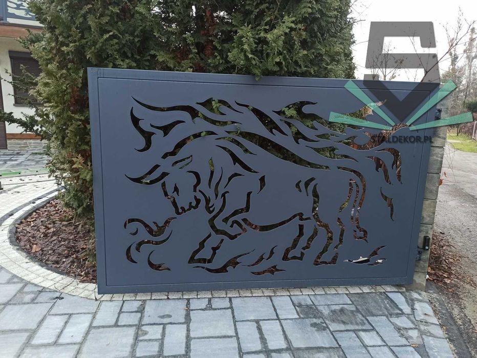 Brama przesuwna 4m, 5m, 6m, wycinana laserowo CNC, panelowa.