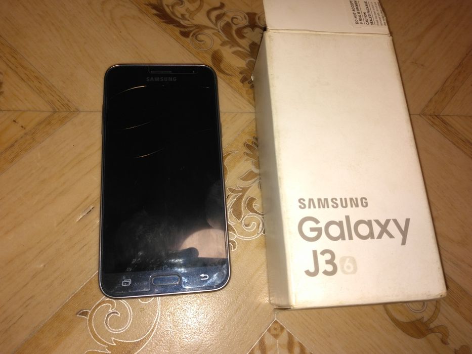 Лот телефонов на запчасти.