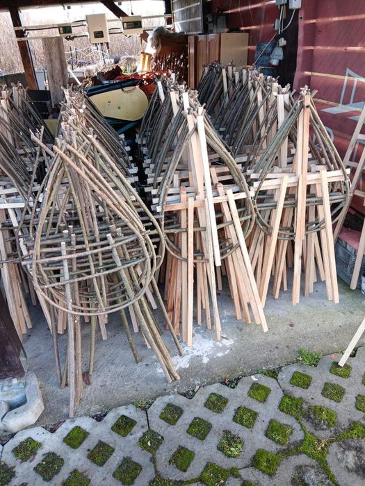 Stelaże pod wieńce kabłąk stelaż