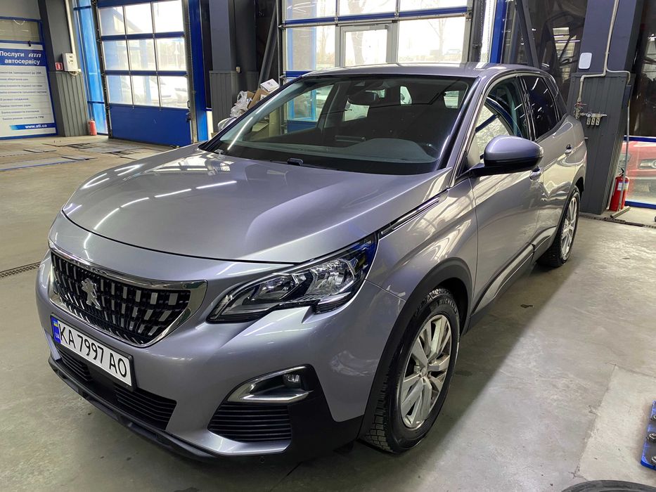 Обслужена. Прошла ТО одну тисячу назад. Шини літні та зимові Мішелін. Наступна заміна ГРМ через 50 тисяч.