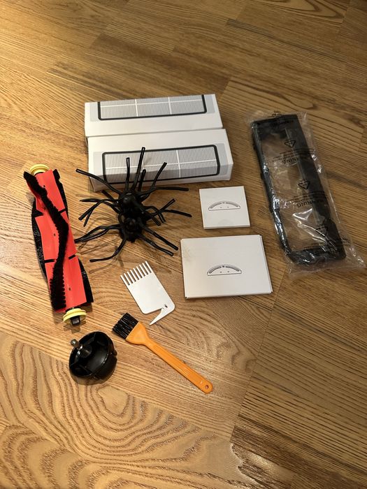 Робот-пилосос з вологим прибиранням RoboRock S6 MAXV